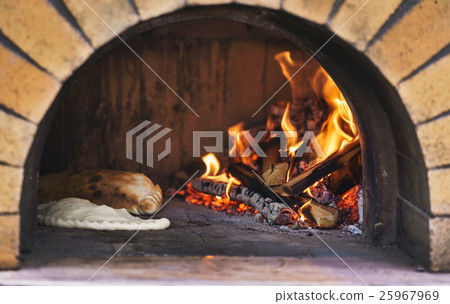 pizza bakery 25967969