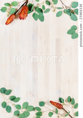 wooden board with leaves wooden board with leaves 25968336