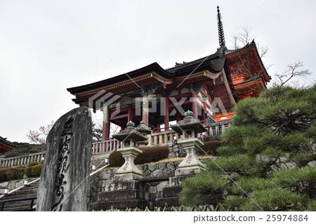 Kiyomizu-dera三塔和西門 Kiyomizu-dera三塔和西門 25974884