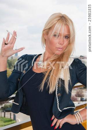 Cigarette model 25981835