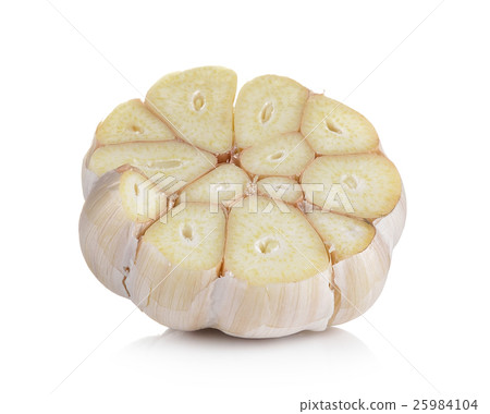 Head of garlic cut in half on white background 25984104