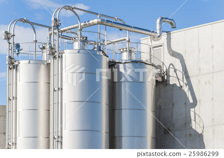 Chemical plant, silos 25986299