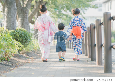 yukata, jinbei, younger 25987753