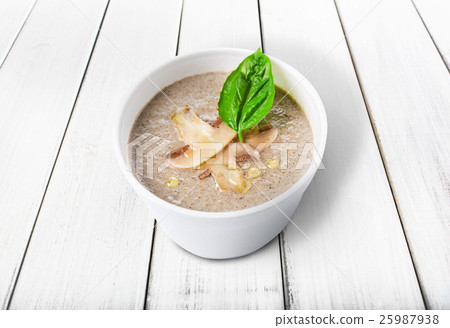 Hot food delivery - mushroom soup isolated 25987938