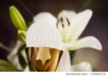 Holy communion a golden chalice with grapes Holy communion a golden chalice with grapes 25989319