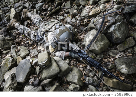 army ranger machine gunner 25989902