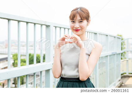 A young and beautiful woman 26001161