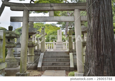 Tomb and Gokokuji Temple of Sanjo Sumi 26003788