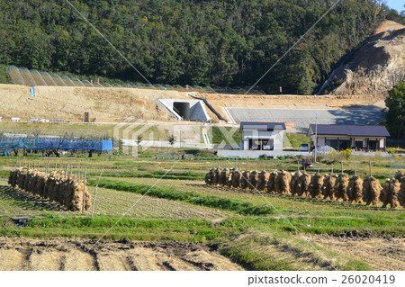 東北中央高速公路正在建設中 東北中央高速公路正在建設中 26020419