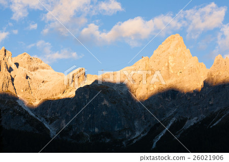 High mountain at twilight 26021906