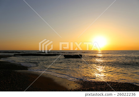 大洗海岸的朝日 大洗海岸的朝日 26022236