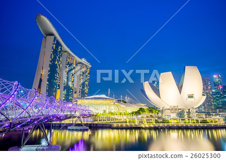 Singapore city skyline and view of Marina Bay 26025300