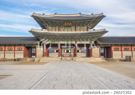 Gyeongbokgung Palace  in Seoul 26025302
