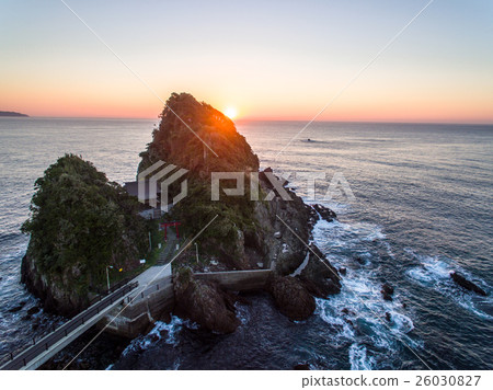 日出和本滕島 26030827