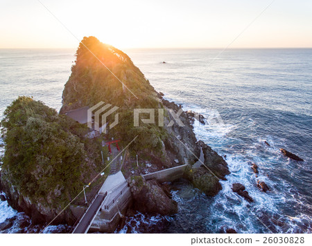 日出和本滕島 26030828