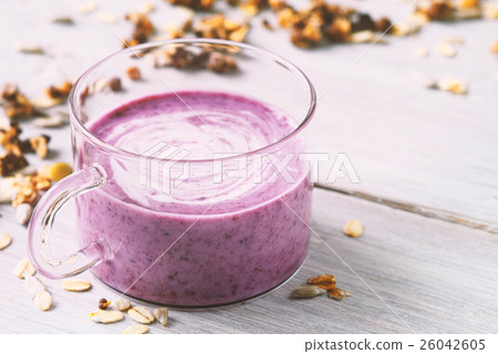 Berry farm yogurt in a jar and a granola 26042605