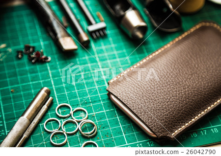 Tools for genuine leather crafting cellphone case 26042790