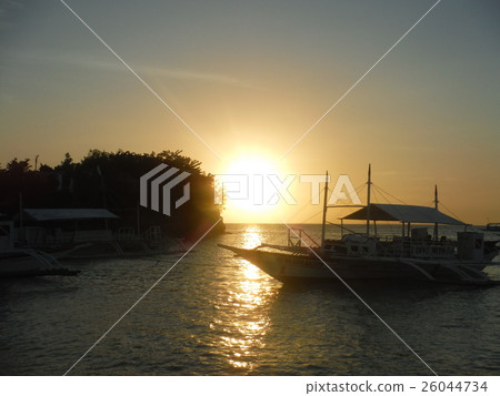 在海灘上的日落 在海灘上的日落 26044734