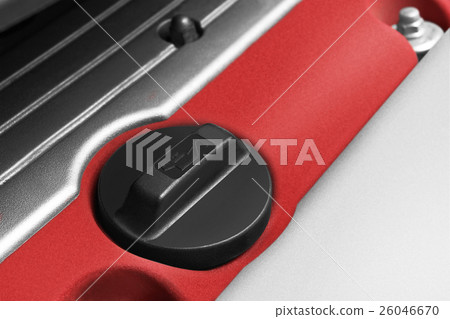 Oil filler on engine 26046670