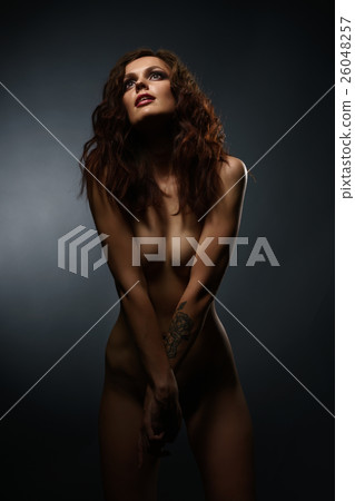 Nude. Photo of skinny brunette with thin waist Nude. Photo of skinny brunette with thin waist 26048257