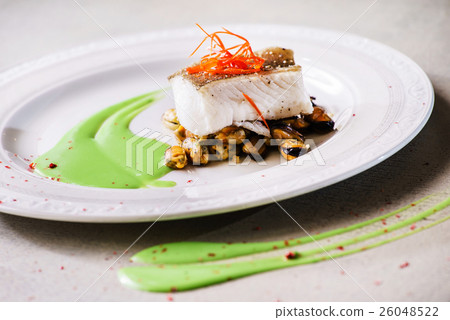 roasted fish steak with mussels 26048522