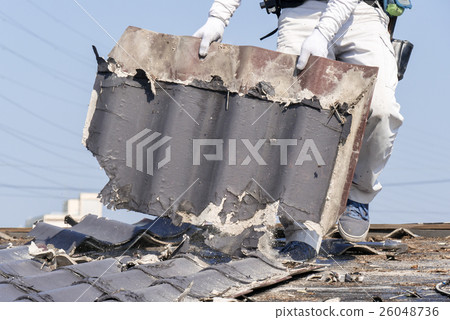 Roof construction Re-roofing roof tiles Remove old tiles 26048736