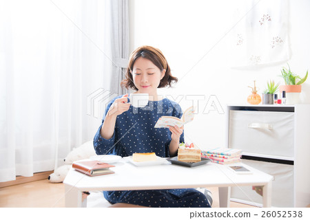 Cake women Cake women 26052538