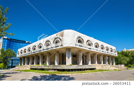 Abandoned building in the centre of Bishkek - 26053411