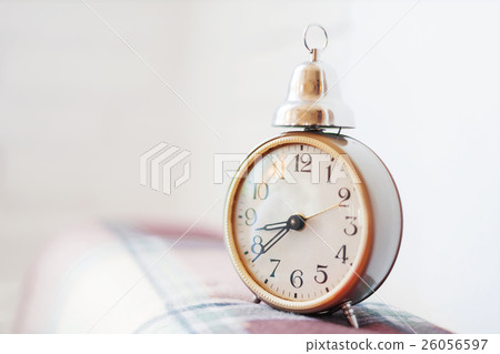 Old fashioned alarm clock  26056597