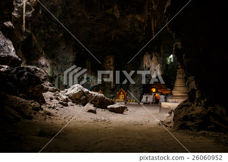 Khao Luang Cave, one of the attractions of Thailan Khao Luang Cave, one of the attractions of Thailan 26060952