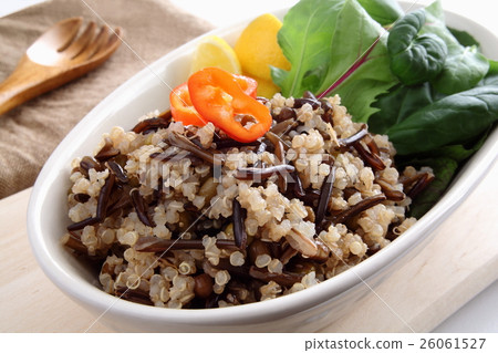 Quinoa with Wild Rice and Amaranth salad Super Food 26061527
