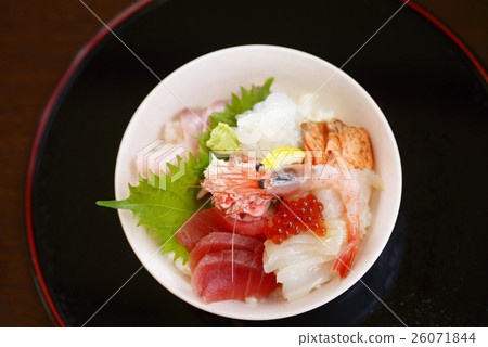 Seafood bowl Sweet shrimp White shrimp tuna Ikura Sea of Japan Sea salmon crab Squid 26071844