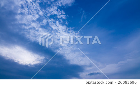 Sky and clouds in November afternoon (exaggerated by retouching 16: 9) Sky and clouds in November afternoon (exaggerated by retouching 16: 9) 26083696