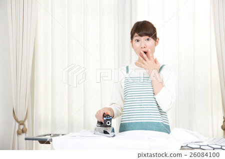 Housewife ironing iron Housewife ironing iron 26084100