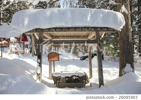 A shrine in the snow 26085903