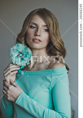 The girl with the jewelry cloth 4448. The girl with the jewelry cloth 4448. 26088240