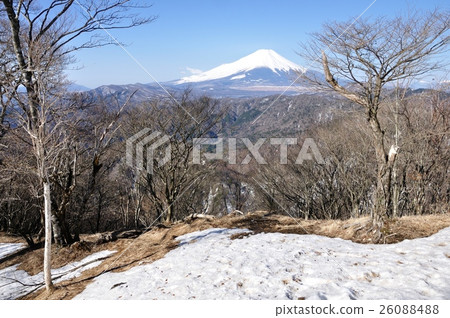從Arai邊界山脊的漁山看到的富士山 26088488