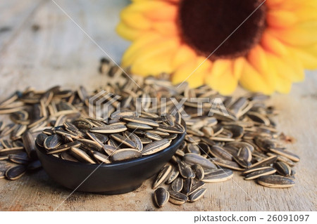 Sunflower seeds Sunflower seeds 26091097