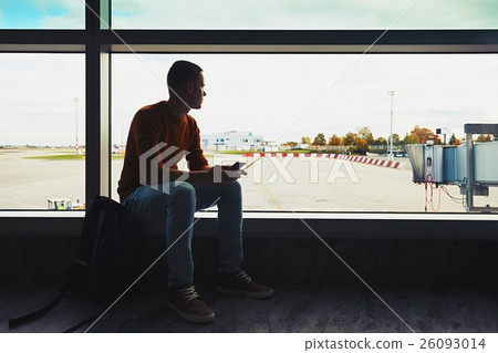 Waiting for a flight 26093014