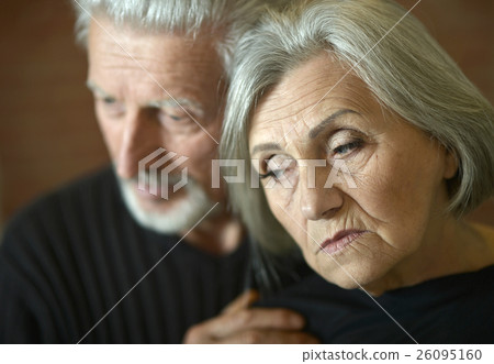 Thoughtful senior couple 26095160