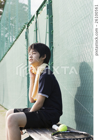 Large number of people sports 26100561