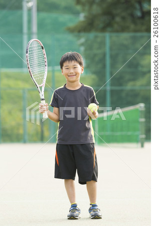 Large number of people sports 26100618