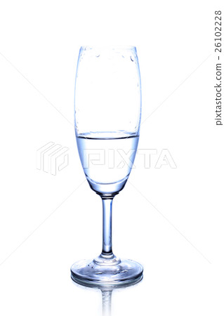 Glass bottles of drinking water clean. 26102228