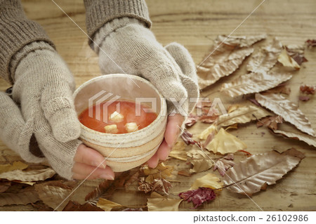 溫暖的飲料 溫暖的飲料 26102986