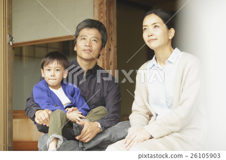 Family holiday image 26105903