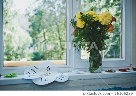 The bouquet on the windowsill 4802. 26106289