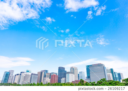 從故宮廣場的丸之內建築群的視圖 從故宮廣場的丸之內建築群的視圖 26109217