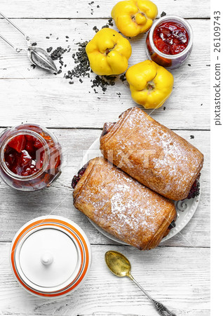 Pastry puff with jam of quince Pastry puff with jam of quince 26109743
