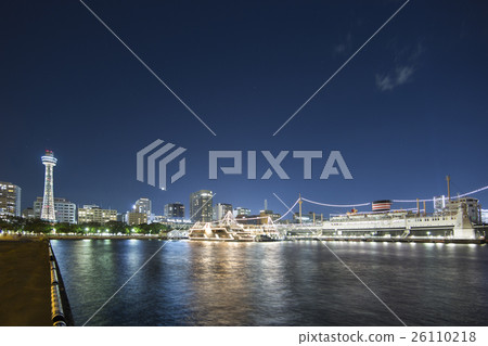 Night view from Yamashita Wharf to Yamashita Park · Marine Tower · Hikawa Maru 26110218