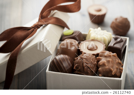 chocolates chocolates 26112740